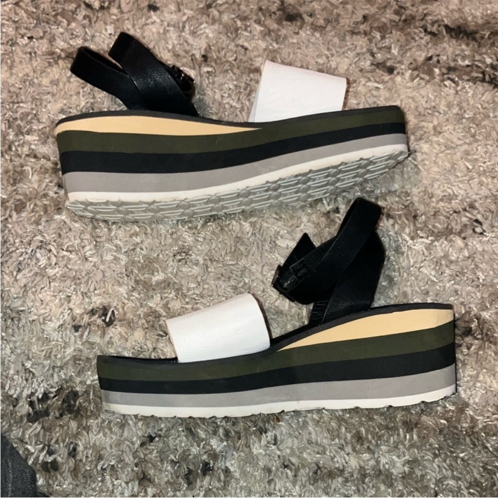 Muk Luks Black and White Platform Sandals
